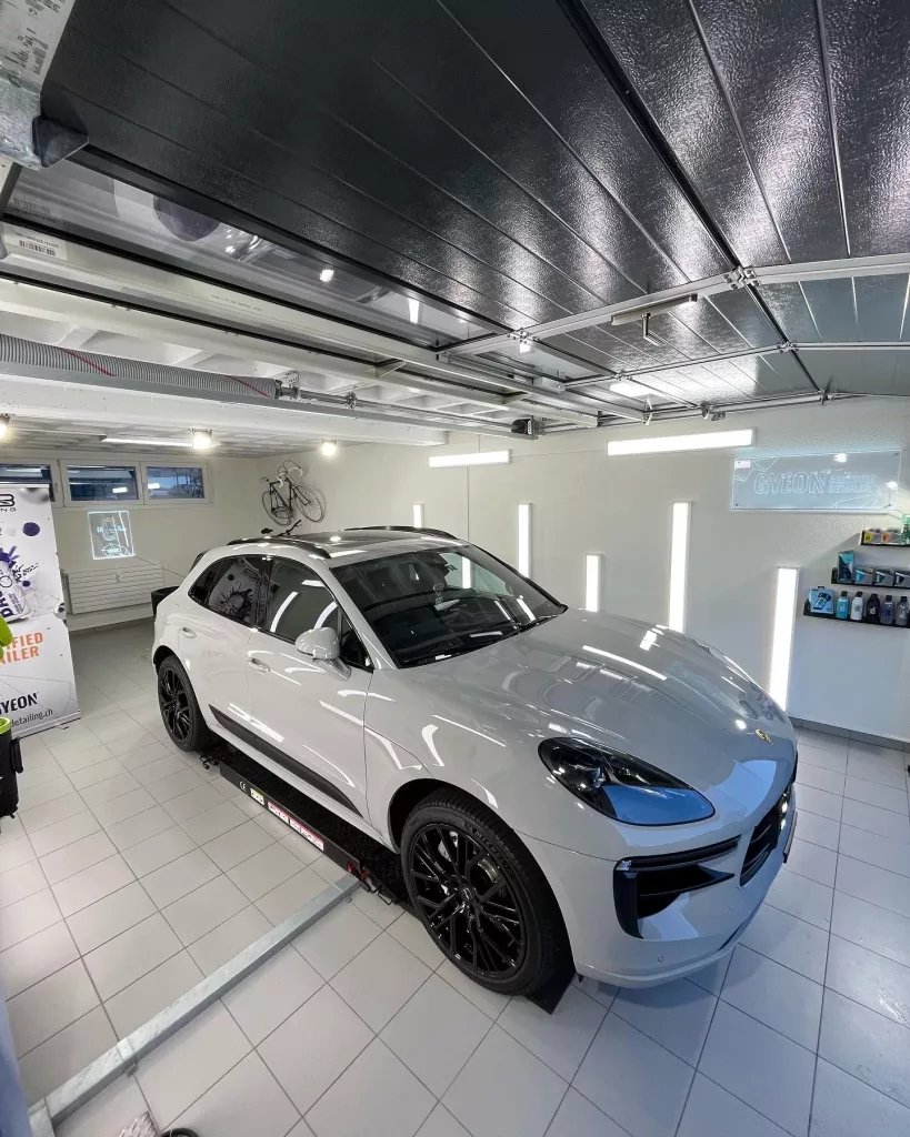 Traitement céramique d’un véhicule dans l’atelier DB Detailing